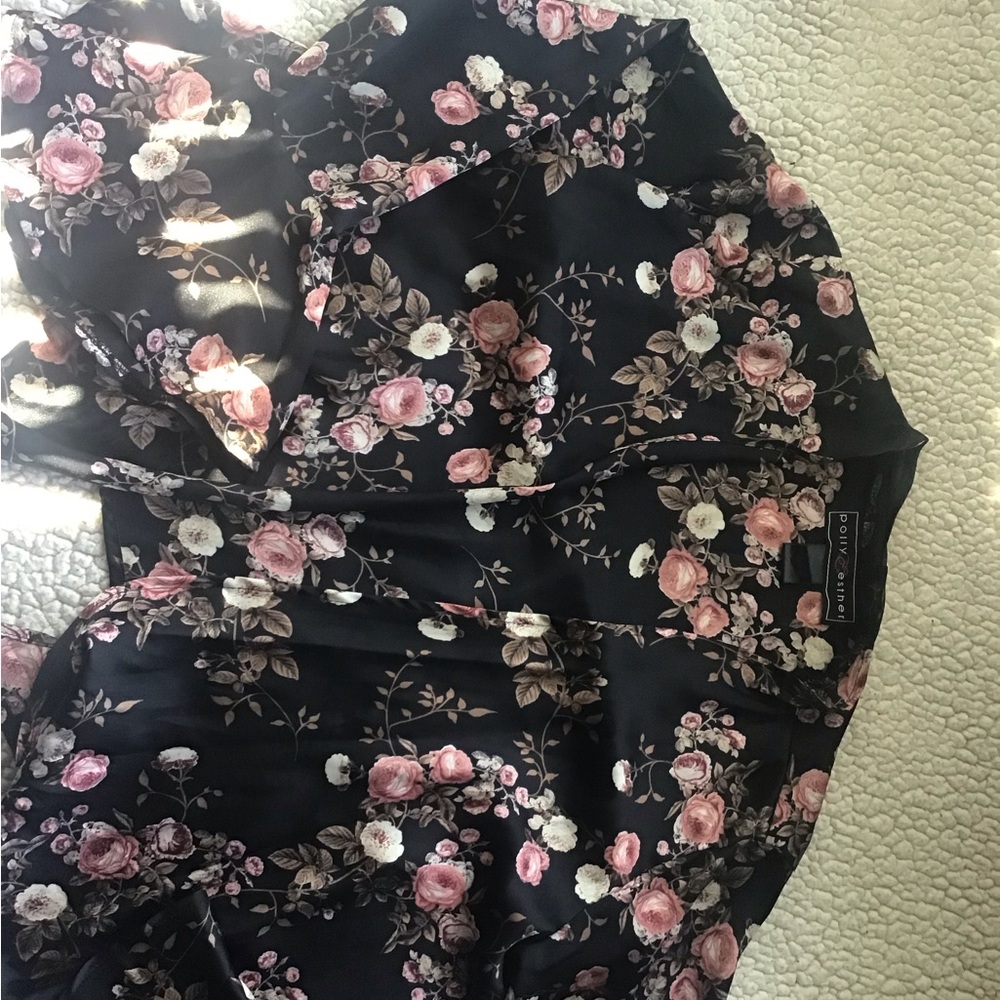 Chic Black Floral kimono